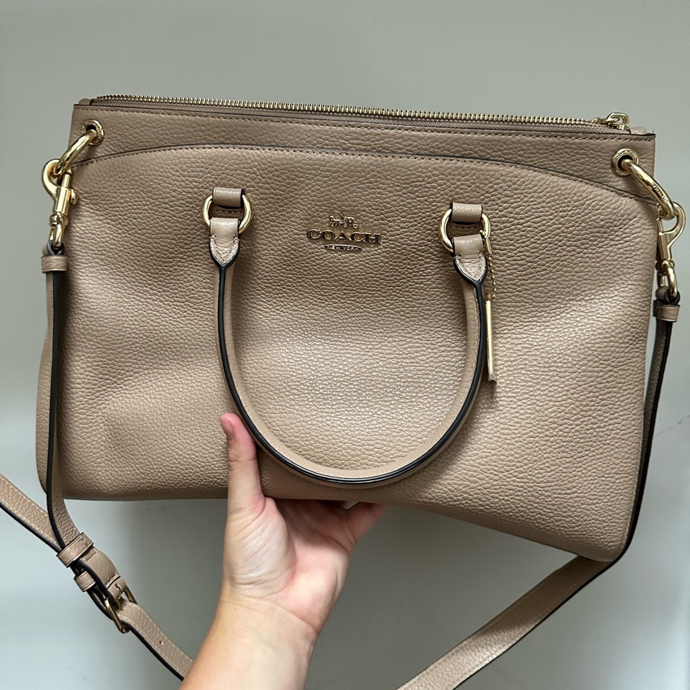 ✨LIKE NEW beige Coach Satchel with gold hardware